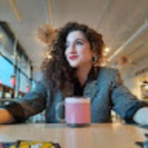 Meet your Posher, Olivia